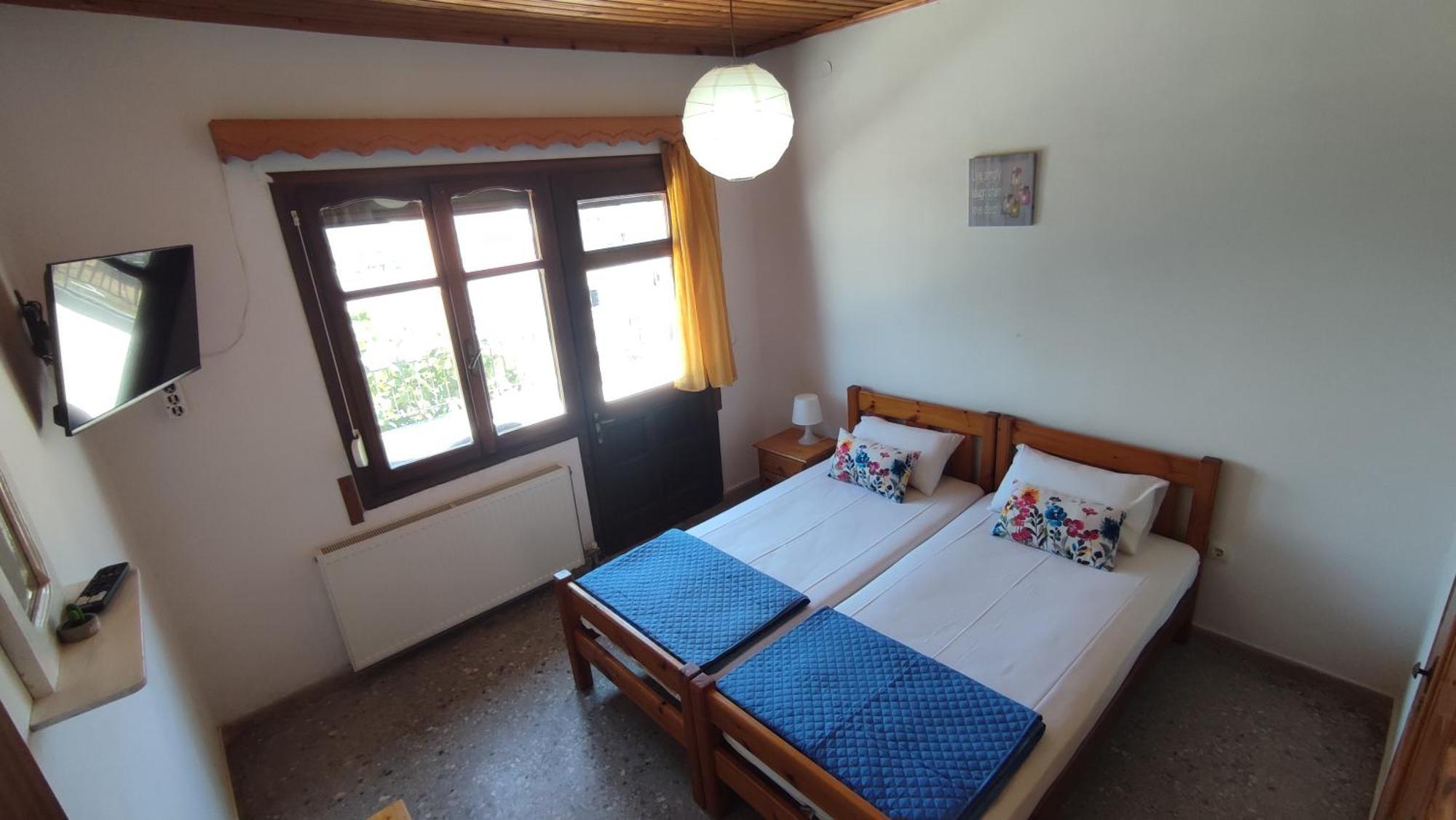 Petralonia Apartment Mytilene Ngoại thất bức ảnh