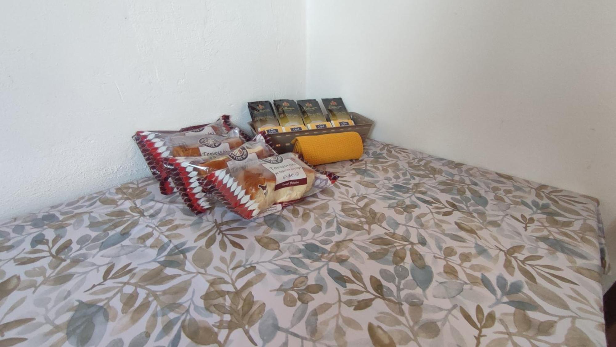 Petralonia Apartment Mytilene Ngoại thất bức ảnh