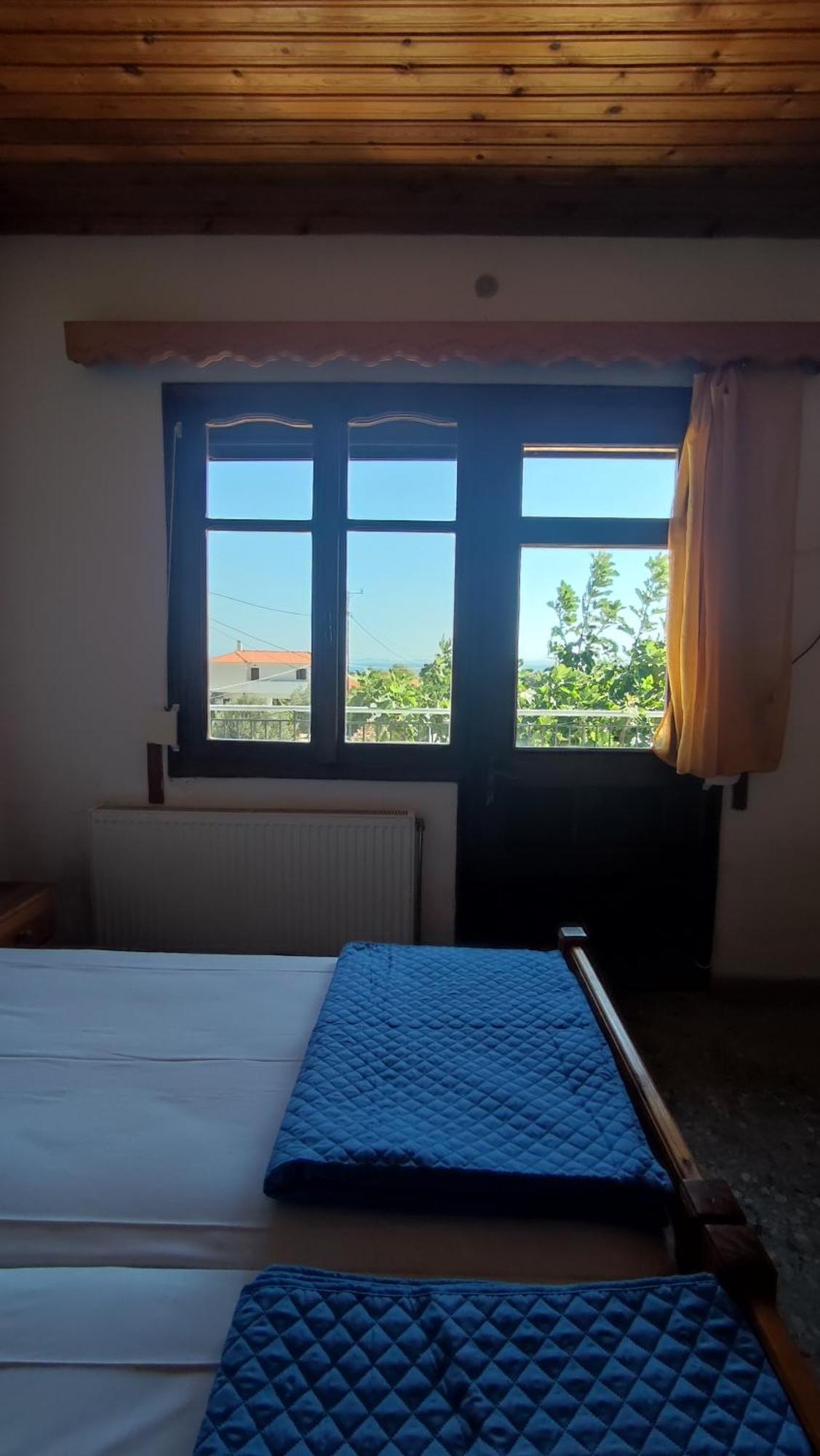 Petralonia Apartment Mytilene Ngoại thất bức ảnh